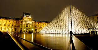 Bảo tàng Louvre đón lượng khách tham quan kỷ lục